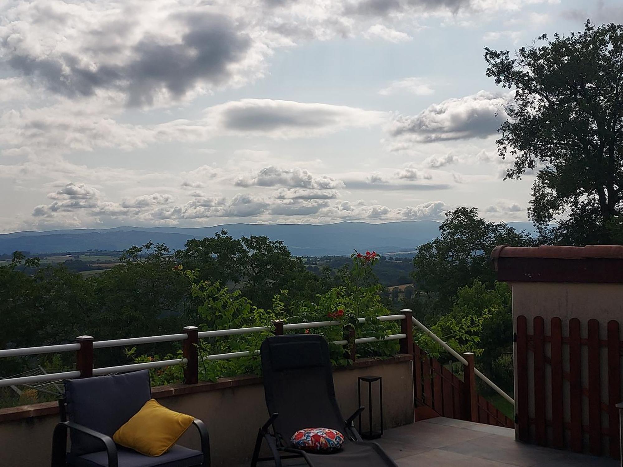 Gite Chez Tiane Saint-Flour-L'Etang Dış mekan fotoğraf